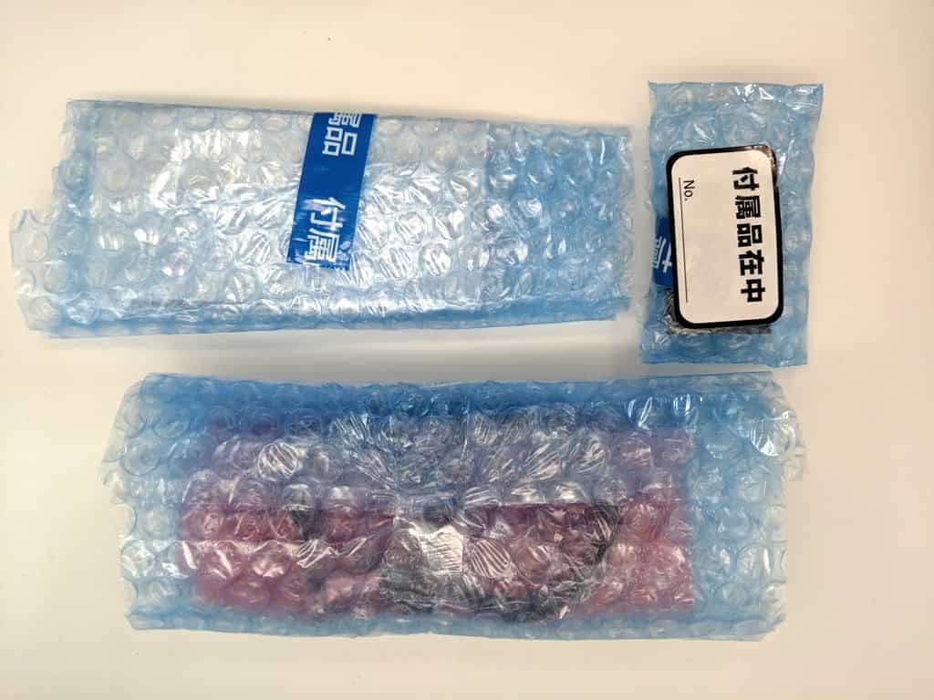 修理パーツとシール